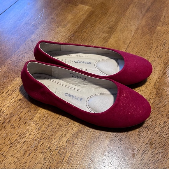 Bella Marie “Dana” Red Shimmer Ballet Flats | Size 3 - Picture 1 of 17